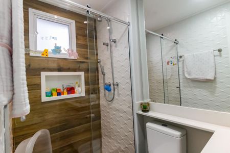 Apartamento à venda com 96m², 2 quartos e 2 vagas Apartamento à venda com 96m², 2 quartos e 2 vagasBanheiro da Suíte 1