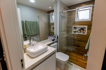 Apartamento à venda com 96m², 2 quartos e 2 vagas Apartamento à venda com 96m², 2 quartos e 2 vagasBanheiro da Suíte 2