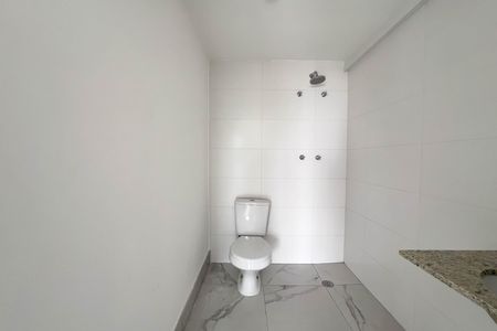 Banheiro de kitnet/studio à venda com 1 quarto, 27m² em Jardim Aurelia, São Paulo
