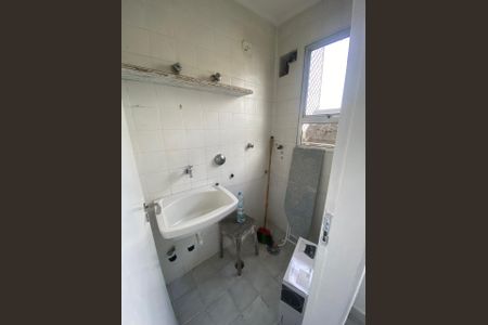 Apartamento à venda com 74m², 2 quartos e 2 vagasÁrea de serviço