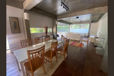 Apartamento à venda com 74m², 2 quartos e 2 vagasÁrea externa