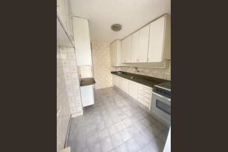 Apartamento à venda com 74m², 2 quartos e 2 vagasCozinha