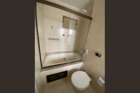 Apartamento à venda com 74m², 2 quartos e 2 vagasBanheiro 