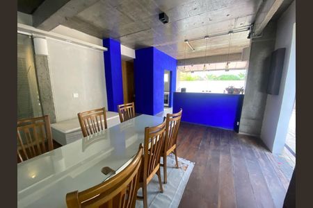 Apartamento à venda com 74m², 2 quartos e 2 vagasÁrea externa