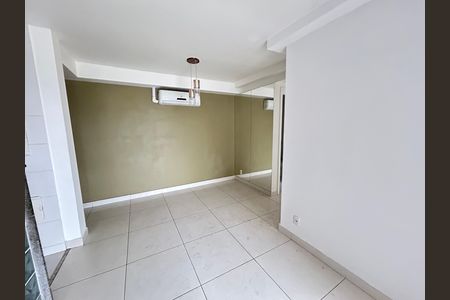 Sala de apartamento para alugar com 3 quartos, 54m² em Todos Os Santos, Rio de Janeiro