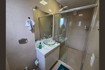 Apartamento para alugar com 210m², 3 quartos e 2 vagas Apartamento para alugar com 210m², 3 quartos e 2 vagasBanheiro da Suíte 1