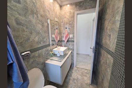 Apartamento para alugar com 210m², 3 quartos e 2 vagas Apartamento para alugar com 210m², 3 quartos e 2 vagasBanheiro