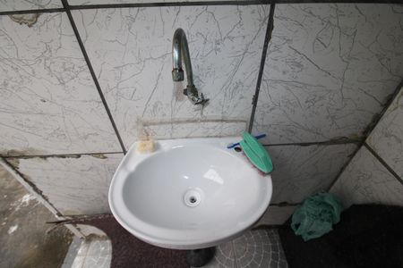 Casa para alugar com 60m², 2 quartos e sem vagaÁrea de Serviço - Banheiro