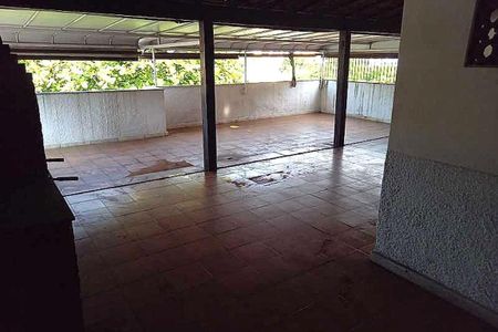 Casa de condomínio à venda com 328m², 3 quartos e 2 vagas