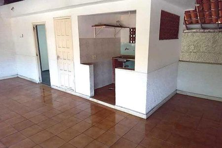Casa de condomínio à venda com 328m², 3 quartos e 2 vagas