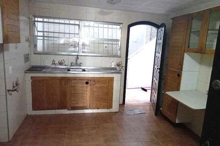 Casa de condomínio à venda com 328m², 3 quartos e 2 vagas