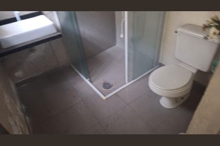 Casa à venda com 393m², 2 quartos e sem vaga Casa à venda com 393m², 2 quartos e sem vagaBanheiro