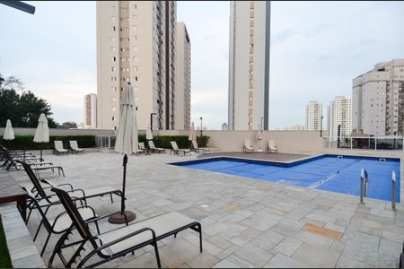 Apartamento para alugar com 95m², 3 quartos e 2 vagas Apartamento para alugar com 95m², 3 quartos e 2 vagasÁrea comum - Piscina