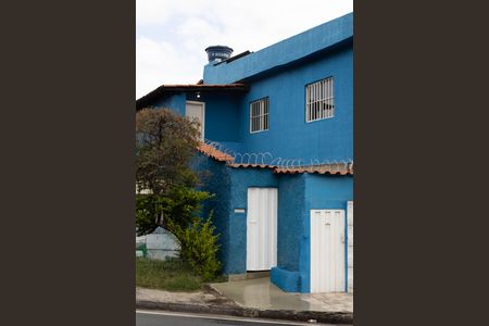 Casa à venda com 70m², 2 quartos e sem vagaFachada