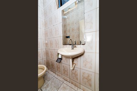 Casa à venda com 452m², 2 quartos e 4 vagas Casa à venda com 452m², 2 quartos e 4 vagasBanheiro