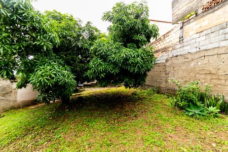 Casa à venda com 452m², 2 quartos e 4 vagas Casa à venda com 452m², 2 quartos e 4 vagasQuintal