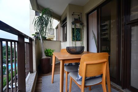 Varanda de apartamento à venda com 2 quartos, 65m² em Barra da Tijuca, Rio de Janeiro