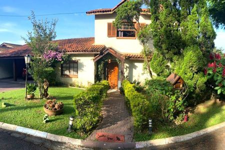 Casa à venda com 350m², 4 quartos e 4 vagas