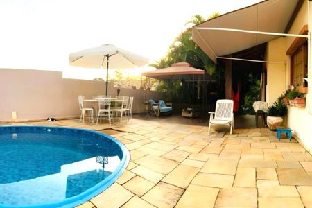 Casa à venda com 350m², 4 quartos e 4 vagas