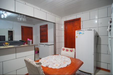Casa para alugar com 64m², 2 quartos e 2 vagasCozinha