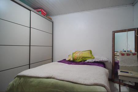 Casa para alugar com 64m², 2 quartos e 2 vagasQuarto 1
