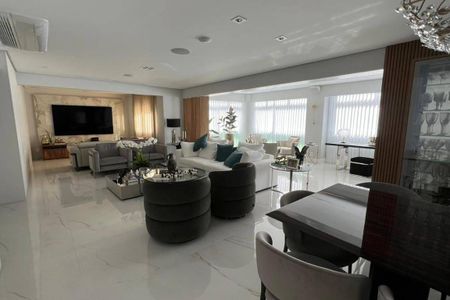 Apartamento à venda com 3 quartos, 248m² em Vila Uberabinha, São Paulo