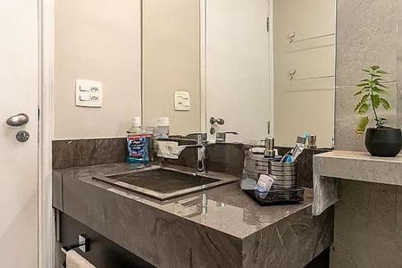 Apartamento para alugar com 220m², 3 quartos e 2 vagas