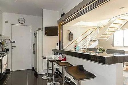 Apartamento para alugar com 220m², 3 quartos e 2 vagas