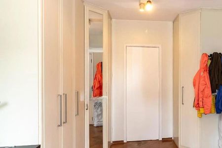 Apartamento para alugar com 220m², 3 quartos e 2 vagas
