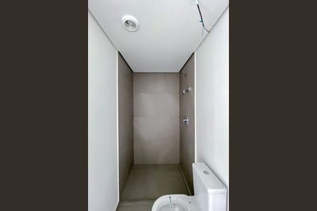 Apartamento à venda com 84m², 2 quartos e 2 vagas Apartamento à venda com 84m², 2 quartos e 2 vagasBanheiro da Suíte