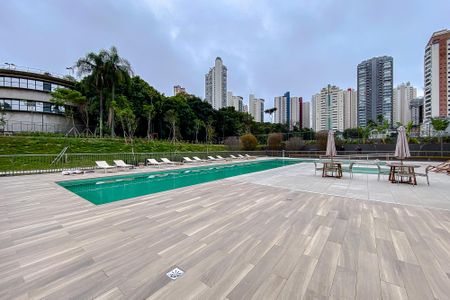 Apartamento à venda com 84m², 2 quartos e 2 vagas Apartamento à venda com 84m², 2 quartos e 2 vagasÁrea comum - Piscina