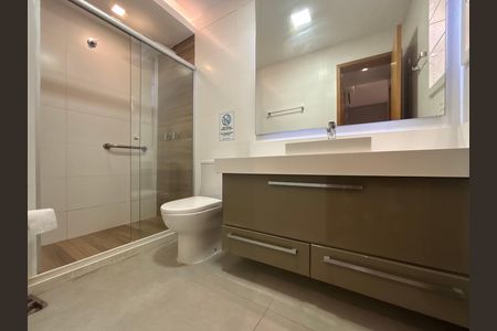 Apartamento à venda com 78m², 2 quartos e sem vaga Apartamento à venda com 78m², 2 quartos e sem vagaBanheiro social