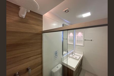 Apartamento à venda com 78m², 2 quartos e sem vaga Apartamento à venda com 78m², 2 quartos e sem vagaBanheiro social