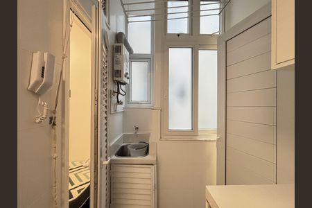 Apartamento à venda com 78m², 2 quartos e sem vaga Apartamento à venda com 78m², 2 quartos e sem vagaÁrea de serviço