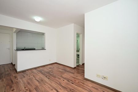 Sala de apartamento para alugar com 3 quartos, 72m² em Jardim Maria Rosa, Taboão da Serra