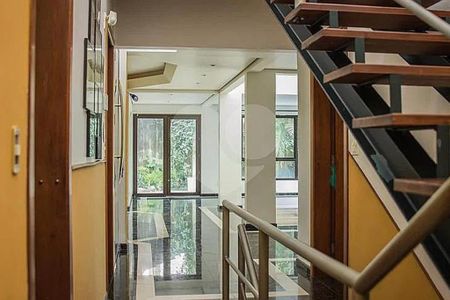 Casa à venda com 4 quartos, 300m² em City América, São Paulo