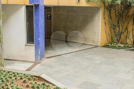 Casa à venda com 4 quartos, 300m² em City América, São Paulo