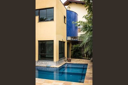 Casa à venda com 300m², 4 quartos e 4 vagas