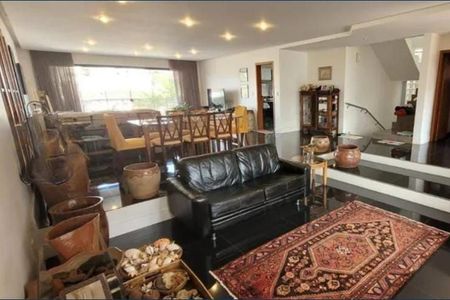 Casa à venda com 6 quartos, 630m² em City América, São Paulo