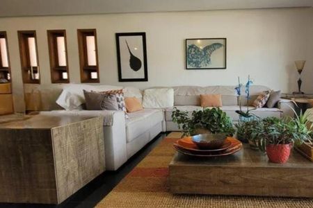 Casa à venda com 6 quartos, 630m² em City América, São Paulo