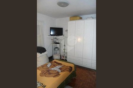 Casa à venda com 107m², 3 quartos e 3 vagas