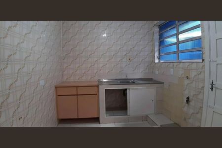 Casa à venda com 130m², 3 quartos e 2 vagas Casa à venda com 130m², 3 quartos e 2 vagasCozinha