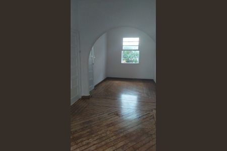 Casa à venda com 130m², 3 quartos e 2 vagas Casa à venda com 130m², 3 quartos e 2 vagasSala
