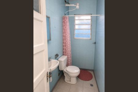 Casa à venda com 130m², 3 quartos e 2 vagas Casa à venda com 130m², 3 quartos e 2 vagasBanheiro