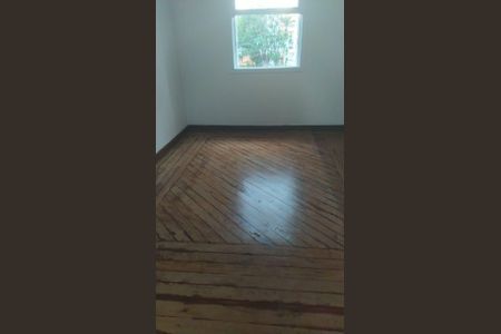 Casa à venda com 130m², 3 quartos e 2 vagas Casa à venda com 130m², 3 quartos e 2 vagasQuarto