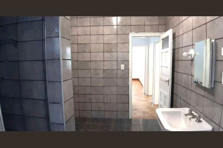 Casa à venda com 130m², 3 quartos e 2 vagas Casa à venda com 130m², 3 quartos e 2 vagasBanheiro
