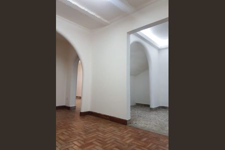Casa à venda com 130m², 3 quartos e 2 vagas Casa à venda com 130m², 3 quartos e 2 vagasSala