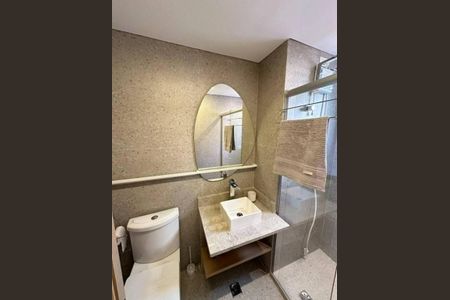 Banheiro de apartamento para alugar com 1 quarto, 38m² em Bela Vista, São Paulo