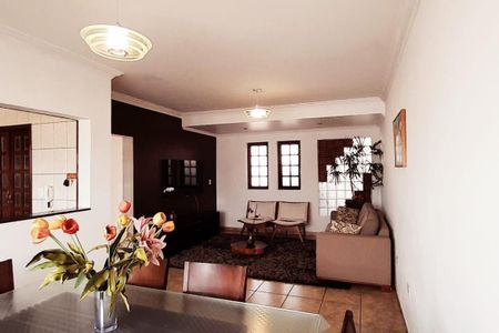Casa à venda com 3 quartos, 192m² em Vila Dorna, São Paulo