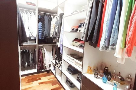 Casa à venda com 192m², 3 quartos e 8 vagas